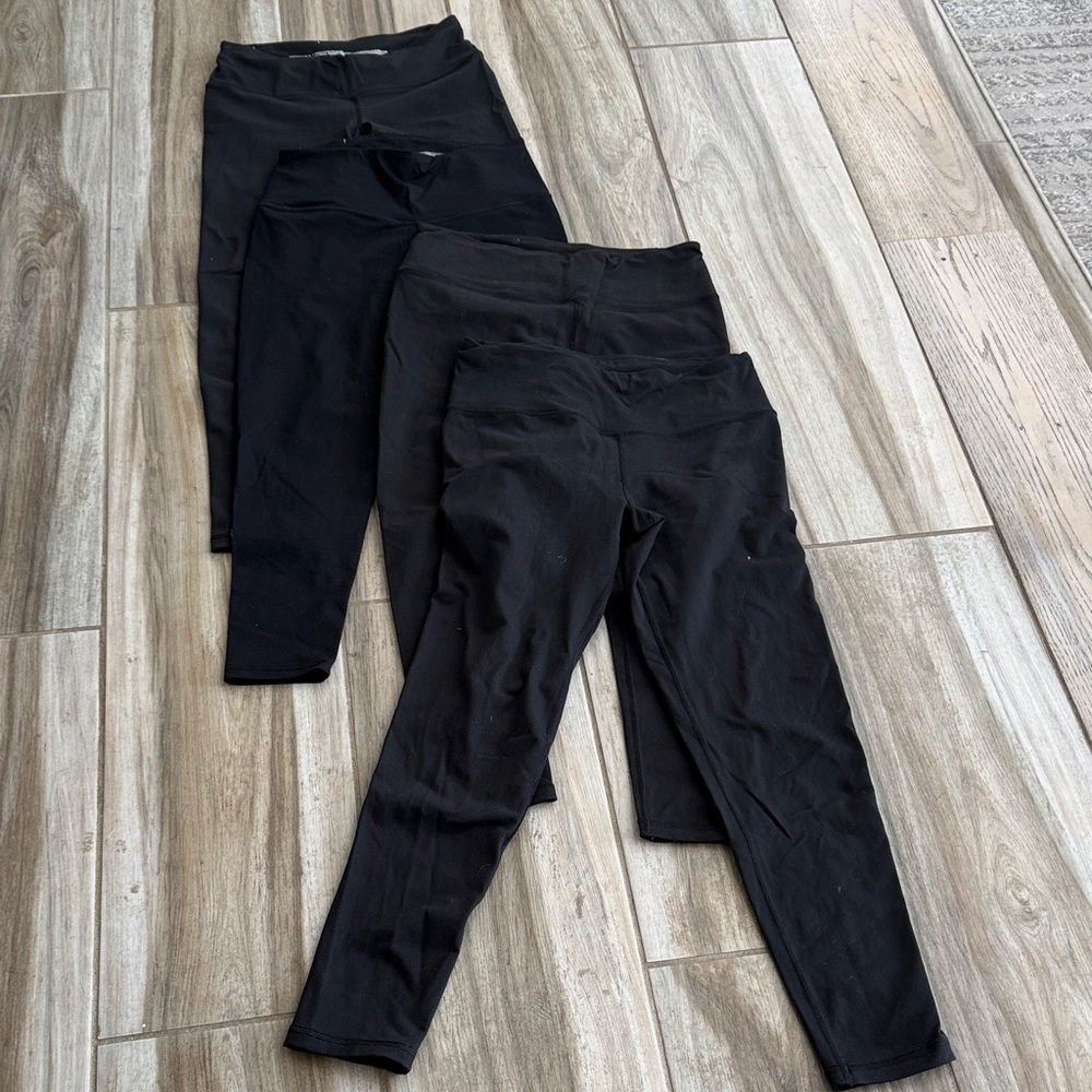 Victoria's Secret Black knockout Leggings 4 pairs total